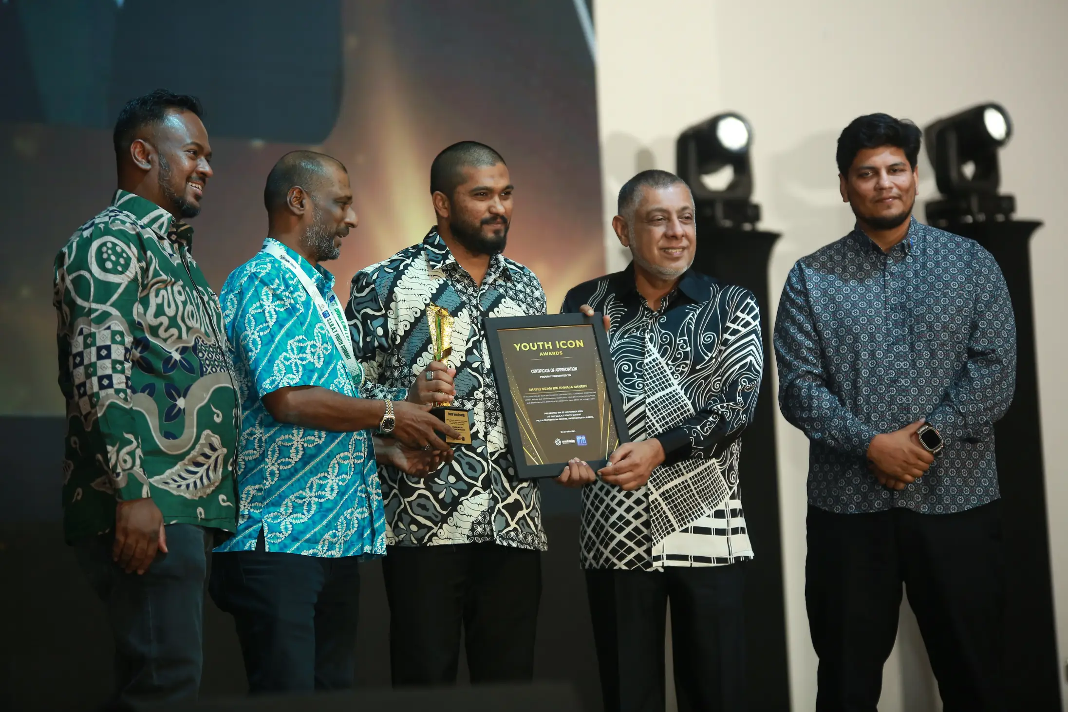 MUKMIN Youth Icon Awards